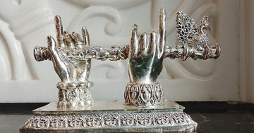 Krishna’s Divine Flute Table Decor